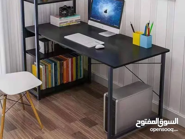 ميز مكتبي مع رفوف للدراسة المميزات: وحدة تخزين متعددة الاستخدامات مصممة لغرف النوم، ولكنها مناسبة أي