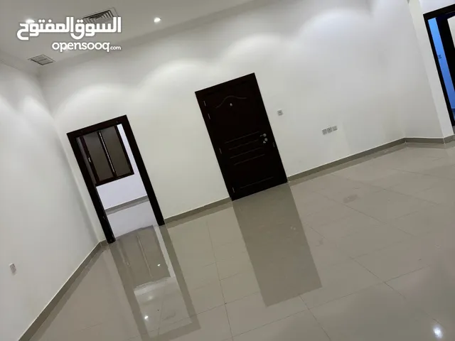 850m2 More than 6 bedrooms Villa for Rent in Al Ahmadi Wafra residential