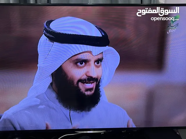 شاشه تلفاز نظيفه لا يوجد اي خدوش