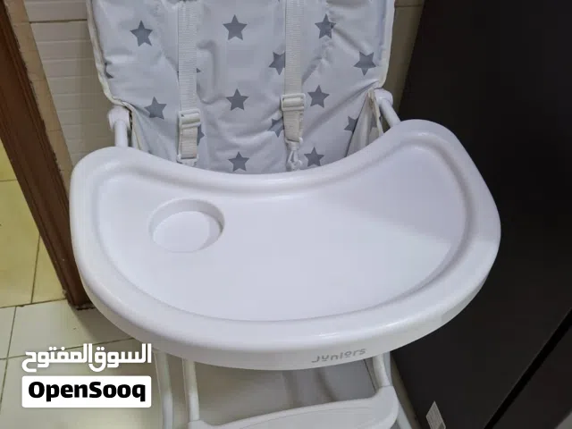 للبيع كرسي طعام للطفل ماركه جونيور