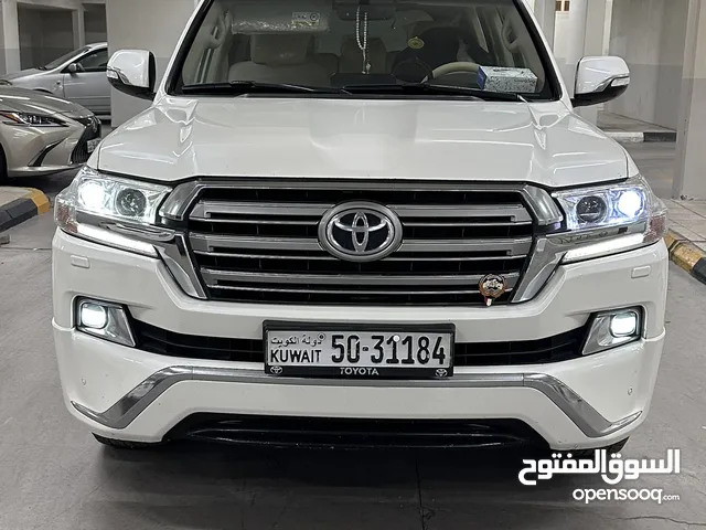 LAND CRUISER 2018