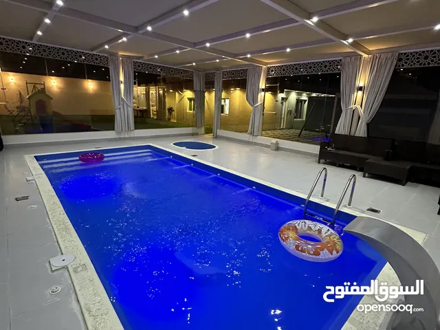 4 Bedrooms Chalet for Rent in Al Jahra Kabd