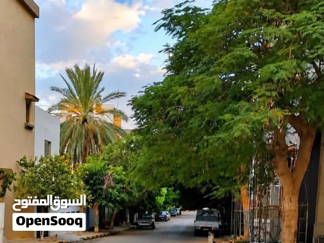 للبيع قطعة أرض مميزة الموقع: وسعاية بديري المساحة: 190 متر2 واجهة 13 متر