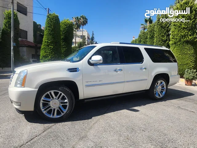 كاش أو اقساط من المالك كاديلاك اسكاليد 2011 VIP XL PLATINUM 6.2cc فل كامل بحاله الوكاله