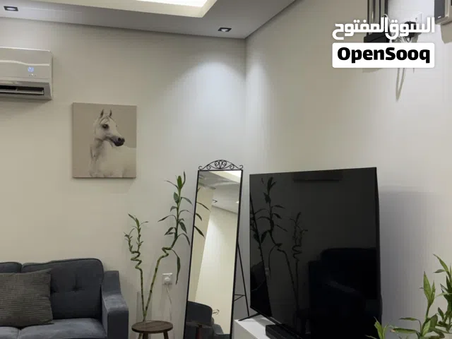 شقة غرفتين مؤثثة في الموالح