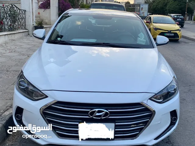 سيارة غير مجمركة للبيع (اعفاء)