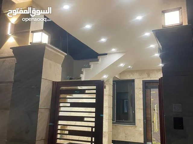135 m2 3 Bedrooms Villa for Rent in Baghdad Karadah