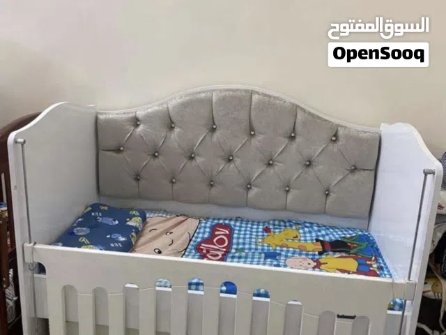 سرير طفل نفر للبيع