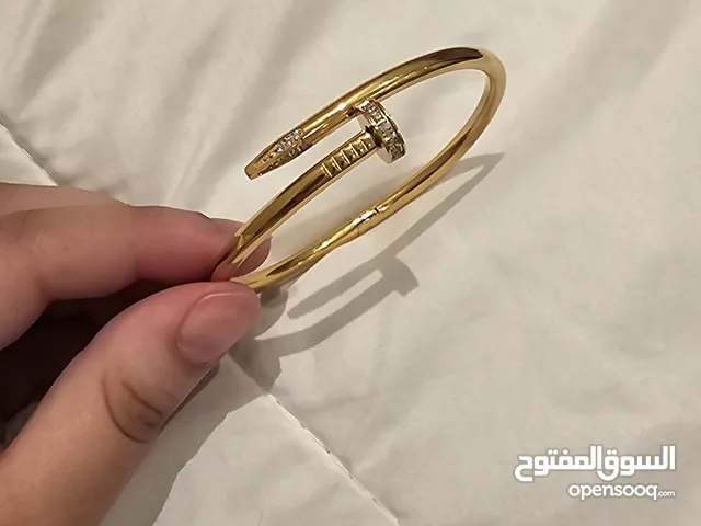 سوارة كارتيه مسمار مطليه ذهب عيار 18 مقاس 17cm جديده غير مستعمله