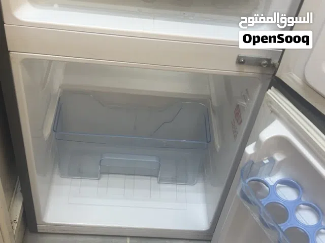 ثلاجة اكل مستعمله لاكن جيده