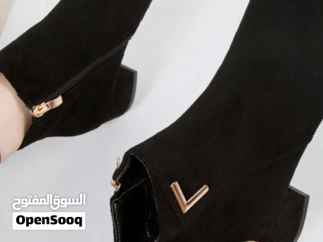 حذاء الكاحل النسائي هذا من ماركة Leozcaa