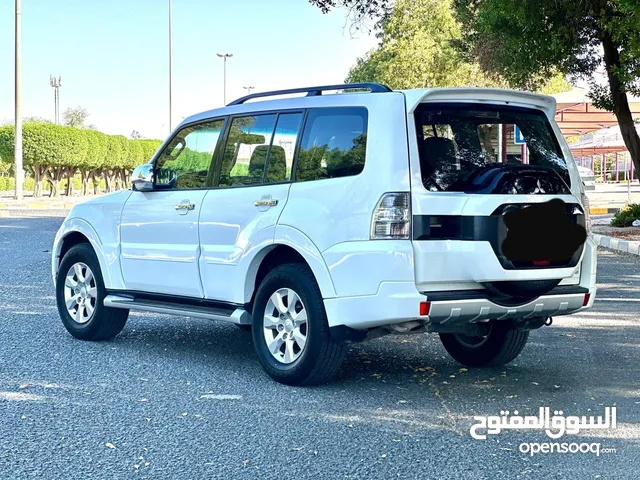 Mitsubishi Pajero 2016 white color for sale