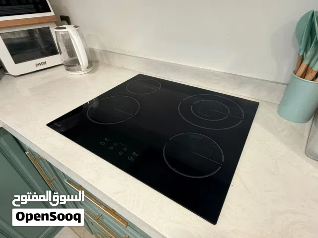 مطبخ بتصميم انيق وهادئ