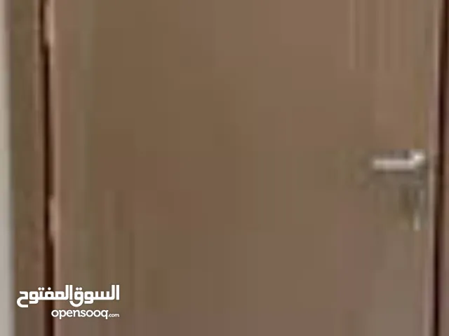بابين خشب اصلي من التقيل نظيفه