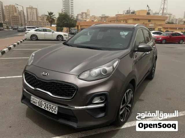 كيا سبورتج موديل 2021 ماشية 144 الف  شرط الفحص ڤير مكينة شاصي  حجم المكينة 2000cc