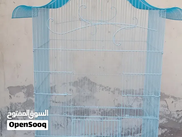سلاكة شبه جديد أربع أبواب وباب حجم كبير الكحلة أربع أبواب جانبية أربع أبواب أماميه وبابين كبار فيهم