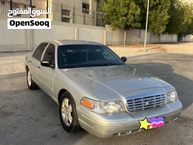 2000 Ford Crown Victoria LX