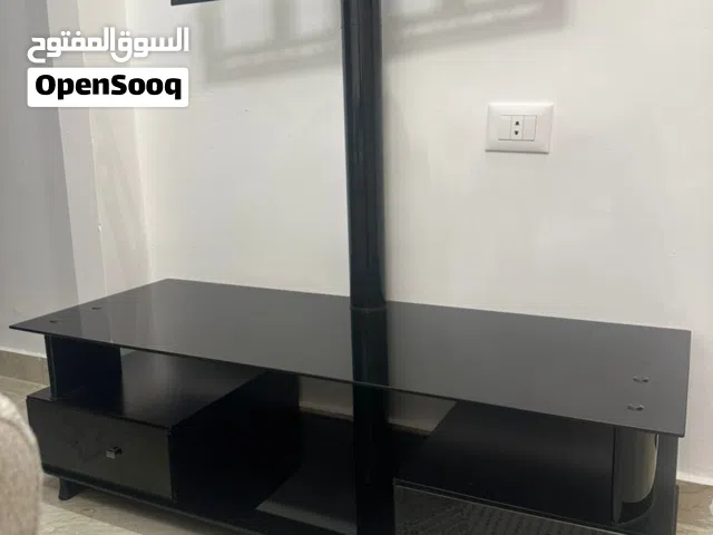 طاولة تلفزيون