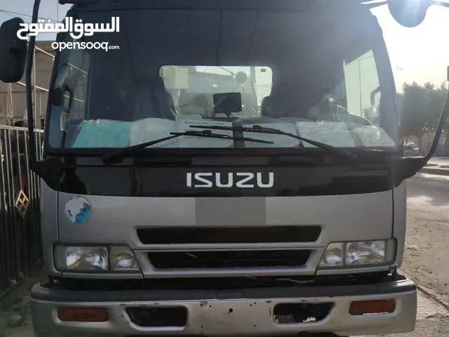 Used Isuzu D-Max in Al Hudaydah