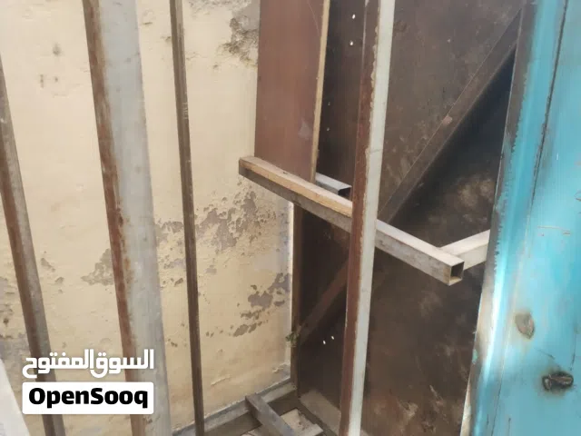3 طاولات حديد