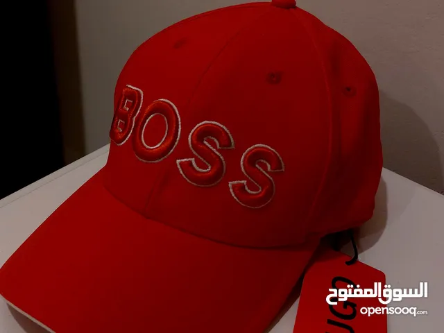 للبيع كاب HUGO boss جديد بالاوراق