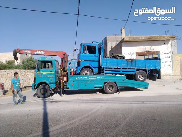 Tow Truck Mercedes Benz 1984 in Irbid