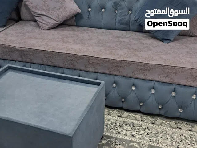 كنب يكفي لعشر اشخاص نضيف جداً السعر80 د