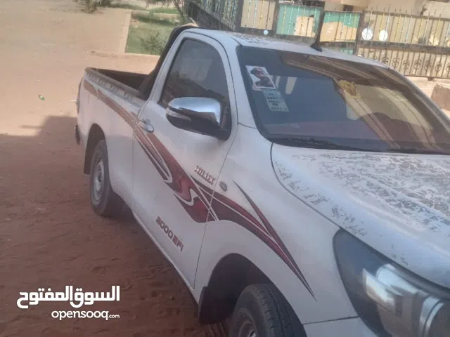 هايلوكس 2016 للبيع