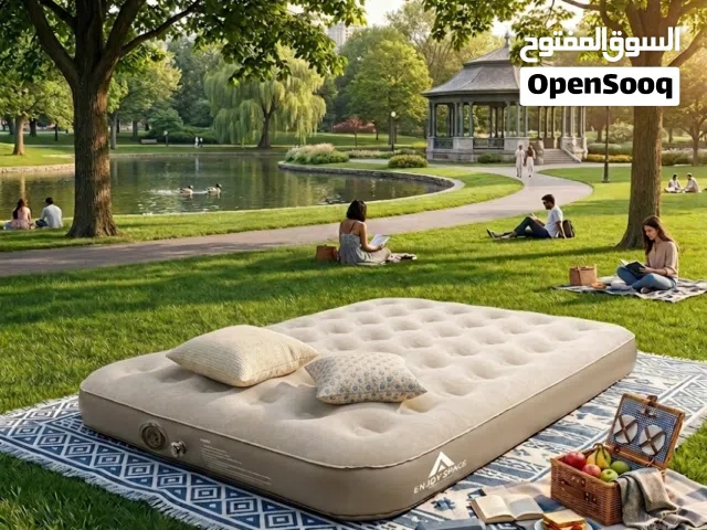 portable inflatable airbed features a built-in pump for quick and easy automatic inflation.