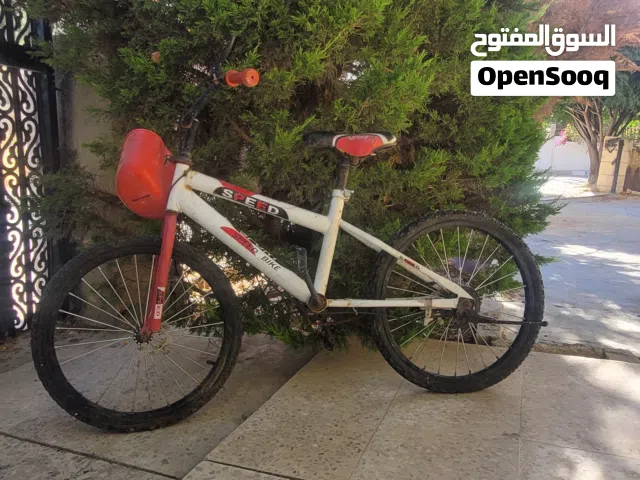 بسكليت. مستعمل