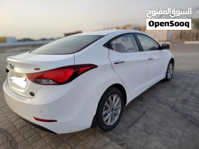 2015 هيونداي افانتي SE