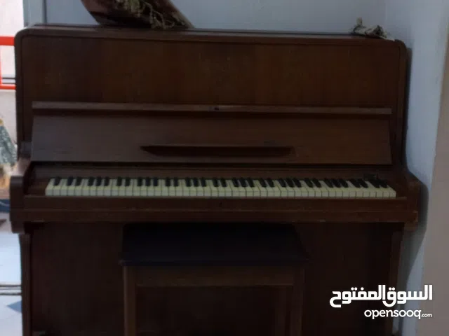 بيانو المانى