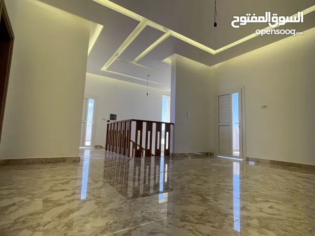 380 m2 5 Bedrooms Villa for Sale in Tripoli Ain Zara