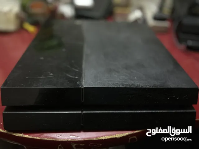 سوني 4  + يد اصليه ب 350 ريال  في مشكله ب مدخل الشريط فقط