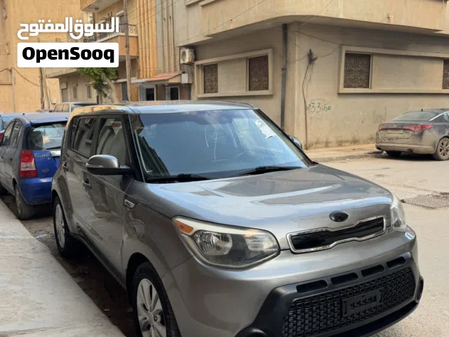 2017 كيا سول Standard