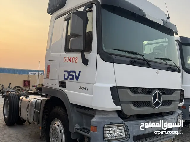 راس تريلا مارسدس خليجي سبرنكات اكتروس موديل 2018،بحاله الوكاله جاهز للعمل