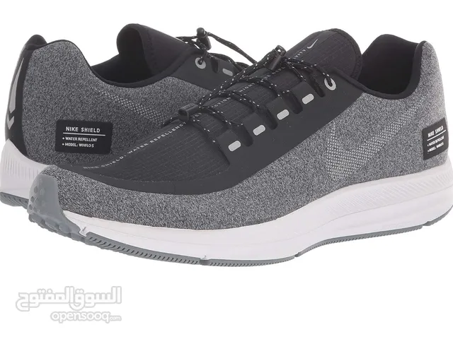 Original Nike walking or running shoes, new and unused حذاء مشي او جري نايك اصلي مسافات مقاس 37.5
