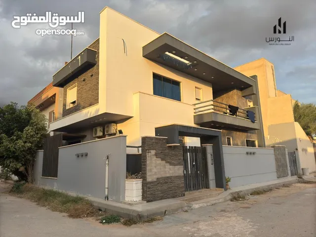 380 m2 5 Bedrooms Villa for Sale in Tripoli Al-Serraj