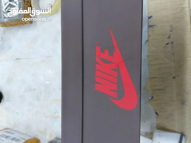 حذاء نايكي جوردن تعاون ترافس سكوت قياس 45 جديد ما مستعمل