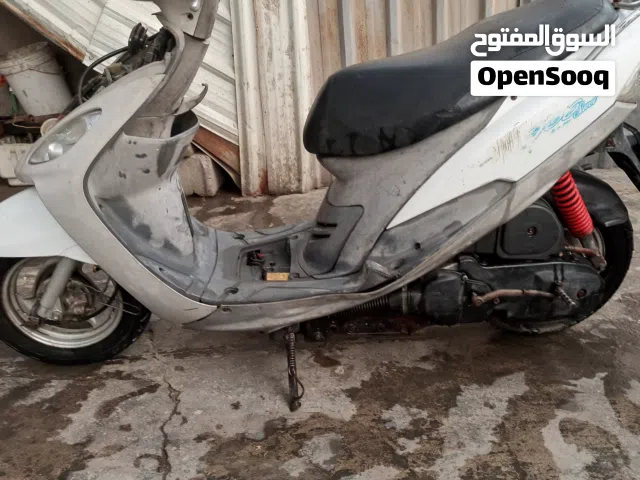 ماكس قجمة لون ابيض