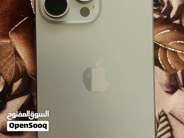 iPhone 15 pro max وكاله الجهاز نضيف وسعره حلو قابل للبدل