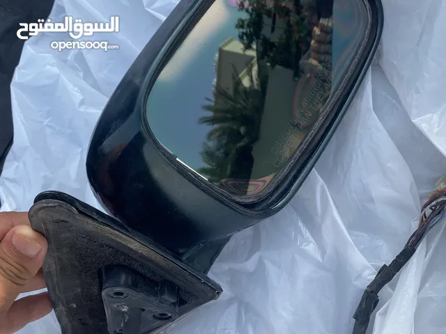 مرايا لكزس GS نظاف
