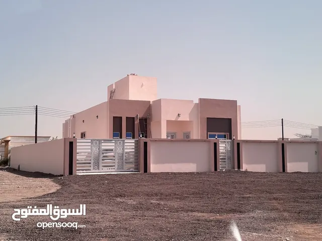 258 m2 3 Bedrooms Villa for Sale in Al Batinah Sohar