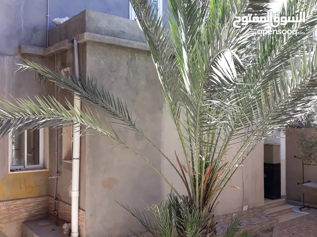 175 m2 4 Bedrooms Villa for Sale in Tripoli Ghut Shaal