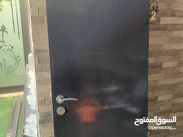 للبيع باب حمام مستعمل