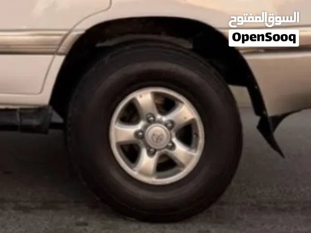 مطلووووب رنجات لاندكلوزر مثل الصوره