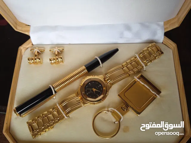 ساعة مع طقم دي كامبريدج الماني