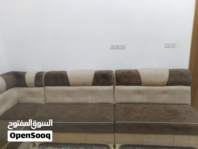 ديوان كامل 12 متر قنفات نوعيه ممتازه اخو جديد نضاف مثل ما موضح بل فديو وسعرهم مناسب