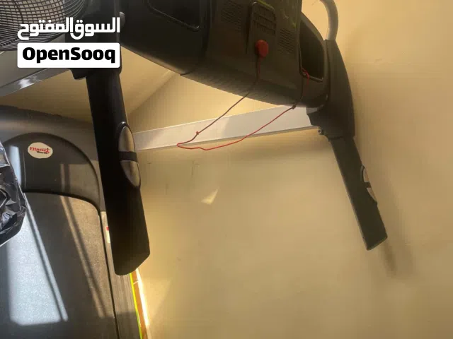 جهاز مشي كهربائي
