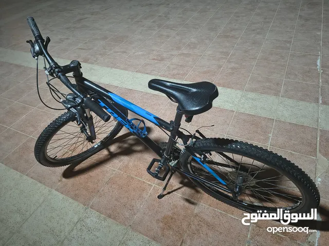 trek mountain bike well maintained